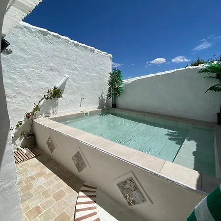 بيت للعطل A Hidden Gem In Estepa. With Dip Pool, Wifi, Bbq! *