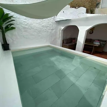 A Hidden Gem In Estepa. With Dip Pool, Wifi, Bbq! Vakantiehuis Estepa