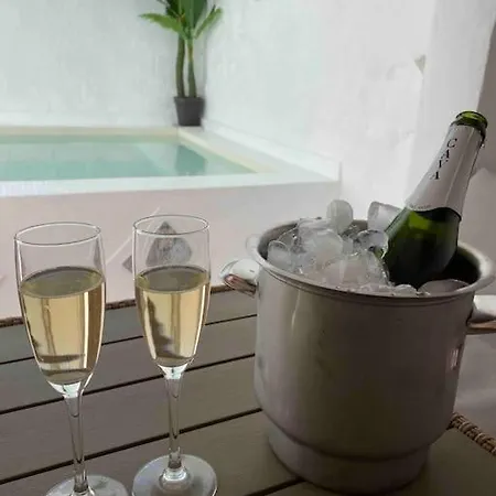 A Hidden Gem In Estepa. With Dip Pool, Wifi, Bbq! Estepa